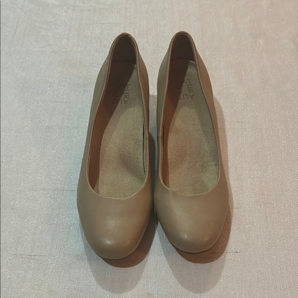 Aldo Women's Beige Pumps